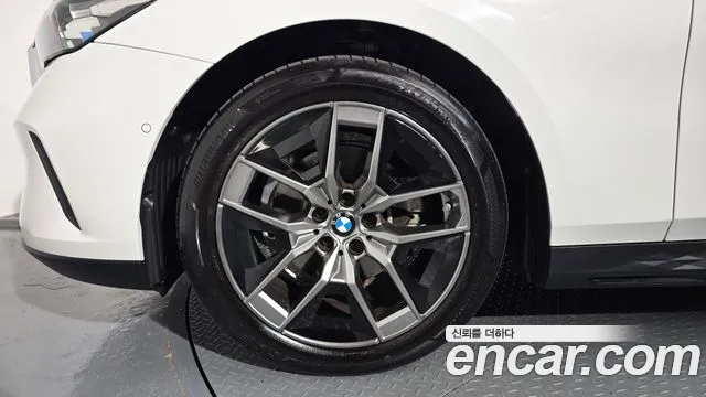 BMW 5 серии 2024 thumb 5