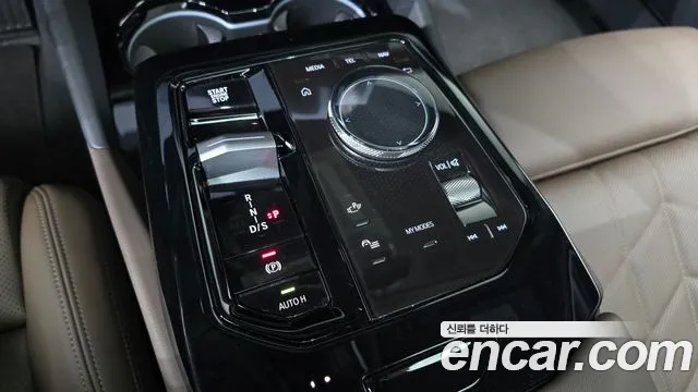 BMW 5 серии 2024 thumb 9