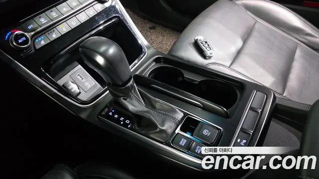 Hyundai Grandeur 2017 thumb 9