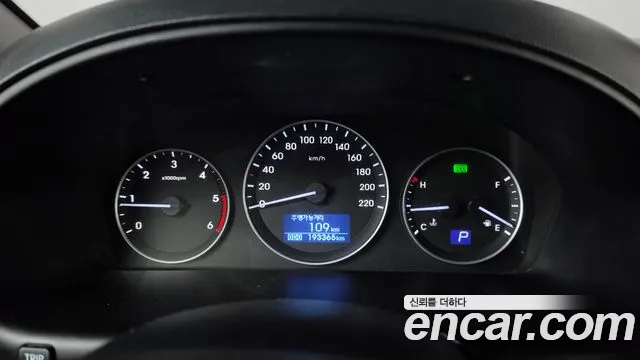 Hyundai Starex 2019 thumb 8