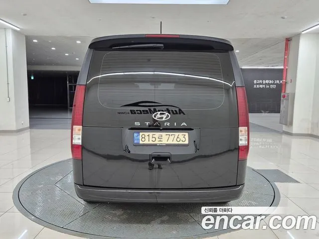 Hyundai Staria 2023 thumb 6