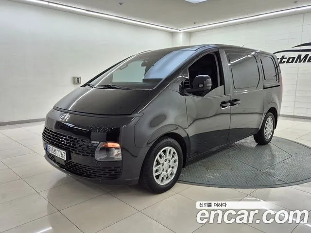 Hyundai Staria 2023 thumb 12