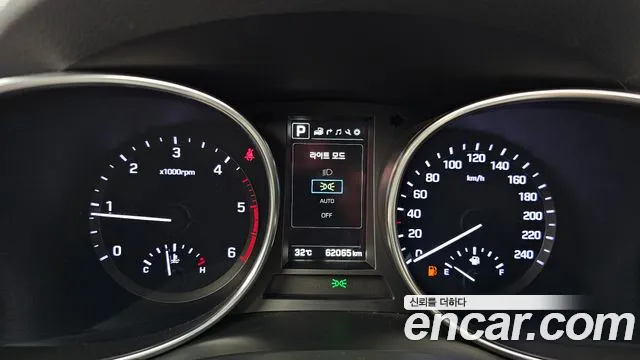 Hyundai Santa Fe 2015 thumb 8