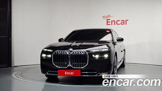 BMW 7 серии 2023 thumb 3