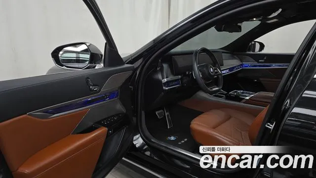 BMW 7 серии 2023 thumb 10