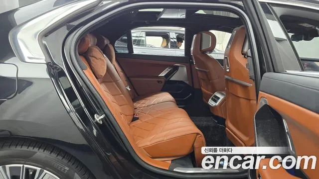 BMW 7 серии 2023 thumb 12