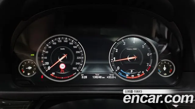 BMW 5 серии 2016 thumb 7