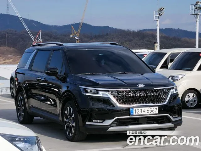 Kia Carnival 2021 thumb 2