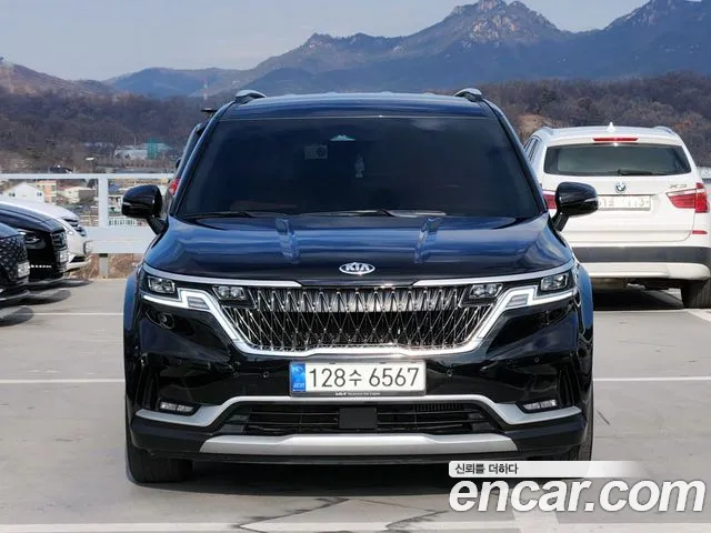 Kia Carnival 2021 thumb 3