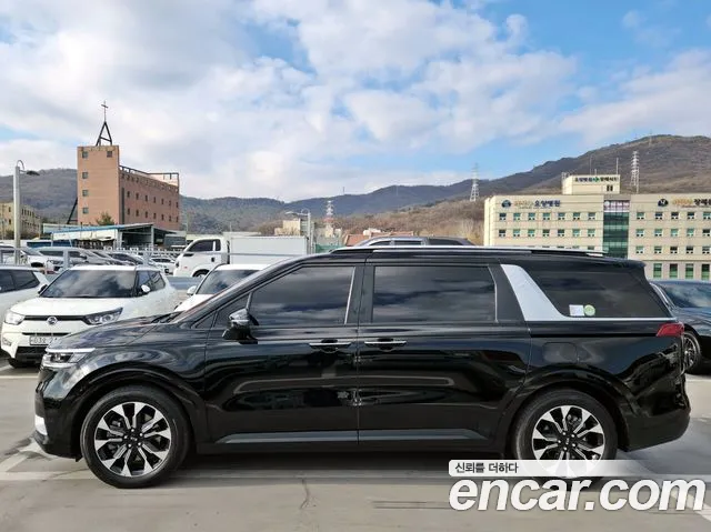 Kia Carnival 2021 thumb 5