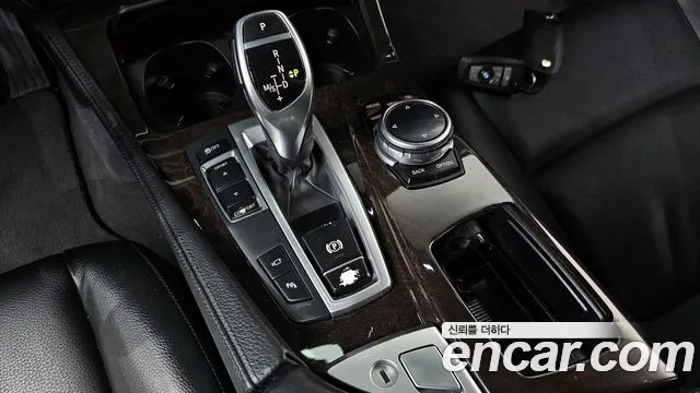BMW 5 серии 2013 thumb 9