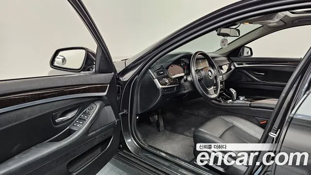 BMW 5 серии 2013 thumb 10