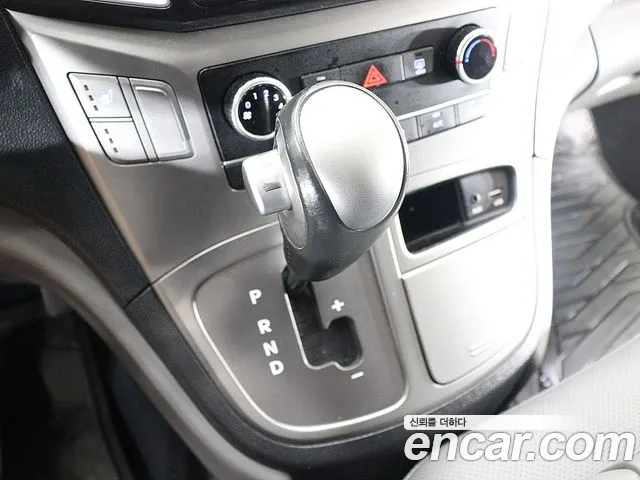 Hyundai Starex 2019 thumb 8