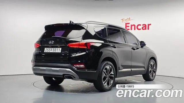 Hyundai Santa Fe 2019 thumb 2