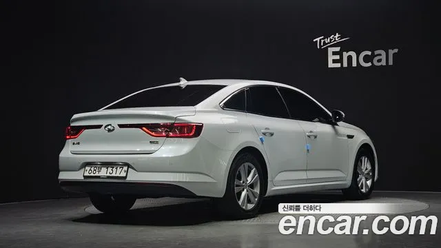 Renault Megane 2016 thumb 2