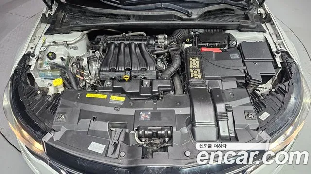 Renault Megane 2016 thumb 6