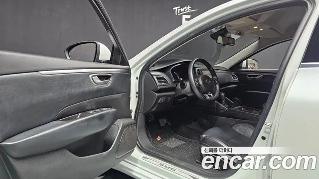 Renault Megane 2016 thumb 10