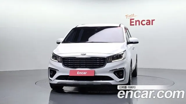 Kia Carnival 2019 thumb 3
