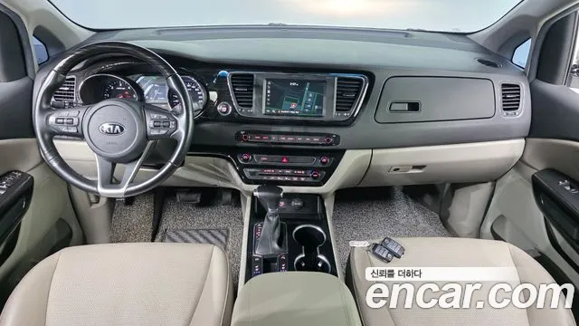 Kia Carnival 2019 thumb 7