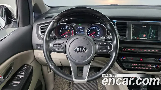 Kia Carnival 2019 thumb 12