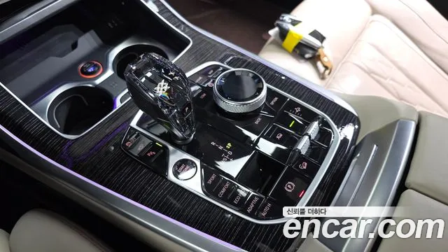 BMW X7 2022 thumb 9