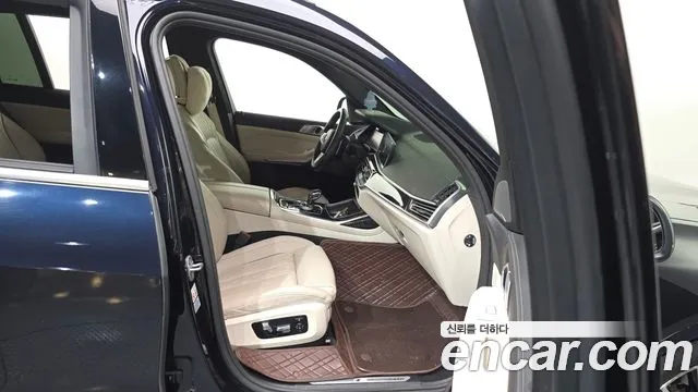 BMW X7 2022 thumb 11