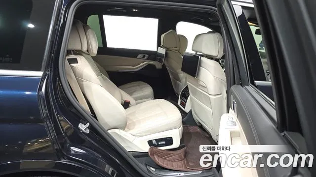 BMW X7 2022 thumb 12
