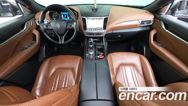 Maserati Levante 2017 thumb 7