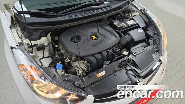 Hyundai Avante 2013 thumb 6
