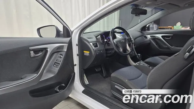 Hyundai Avante 2013 thumb 10