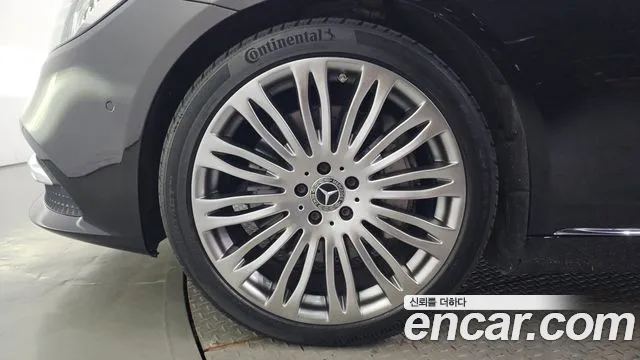 Mercedes-Benz S-Class 2019 thumb 5