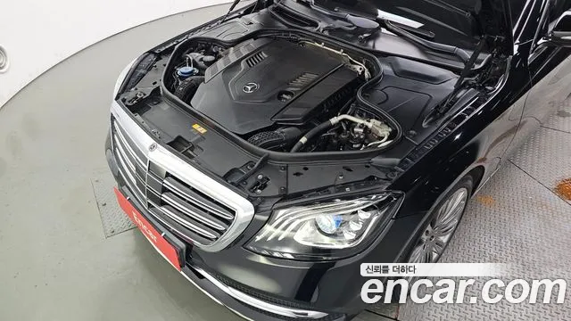 Mercedes-Benz S-Class 2019 thumb 6
