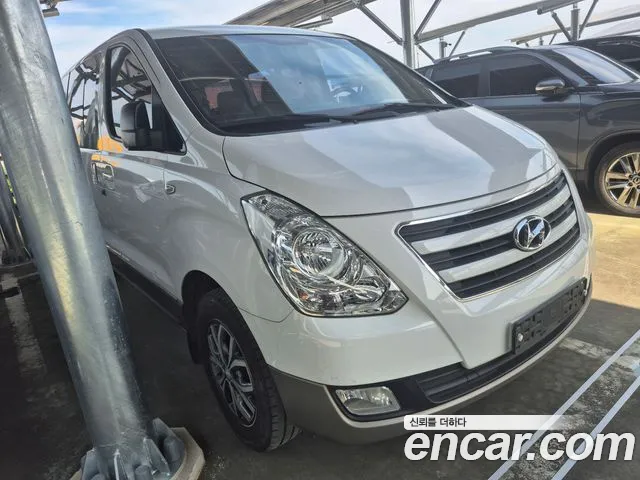 Hyundai Starex 2017 thumb 2