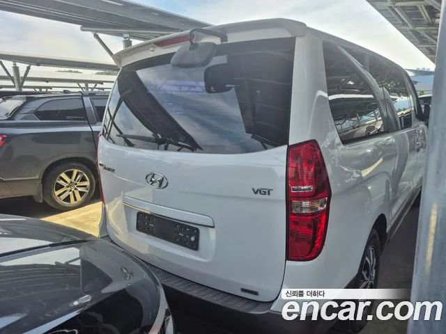 Hyundai Starex 2017 thumb 4