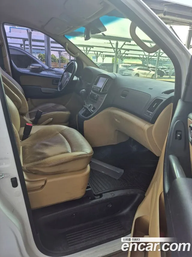 Hyundai Starex 2017 thumb 9