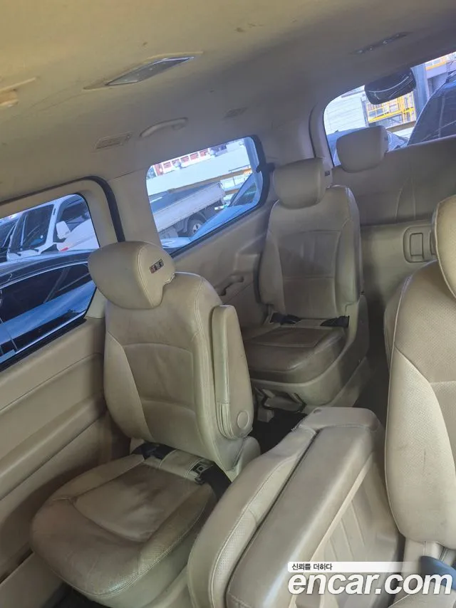 Hyundai Starex 2017 thumb 10