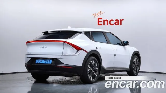 Kia EV6 2022 thumb 2
