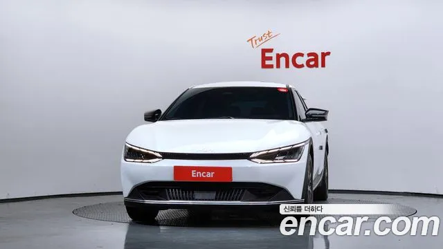 Kia EV6 2022 thumb 3