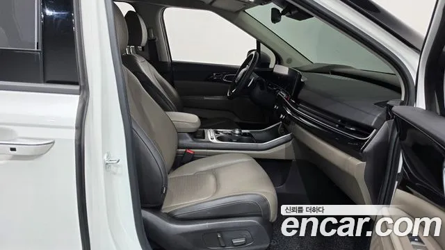 Kia Carnival 2024 thumb 11
