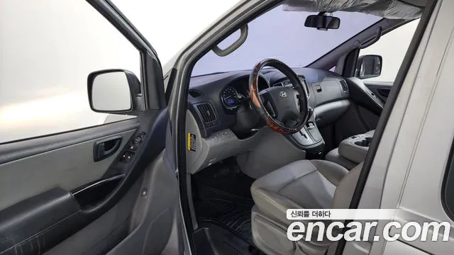 Hyundai Starex 2016 thumb 10