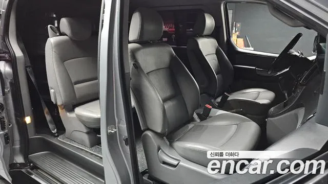 Hyundai Starex 2018 thumb 10