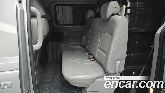 Hyundai Starex 2018 thumb 11