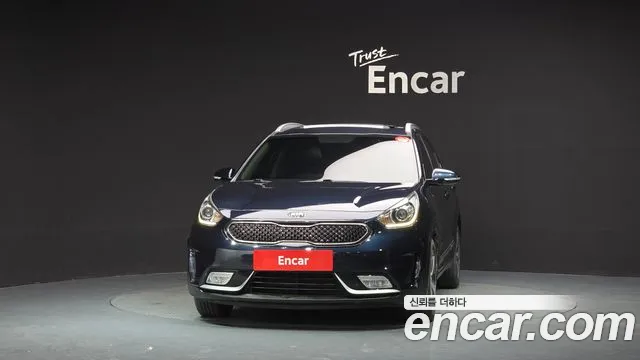 Kia Niro 2016 thumb 3