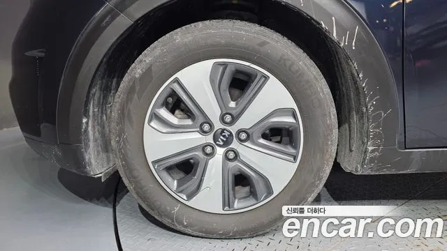 Kia Niro 2016 thumb 5