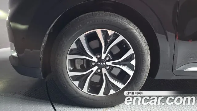 Kia Carnival 2022 thumb 5