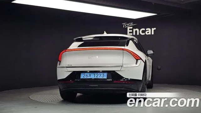 Kia EV6 2022 thumb 4