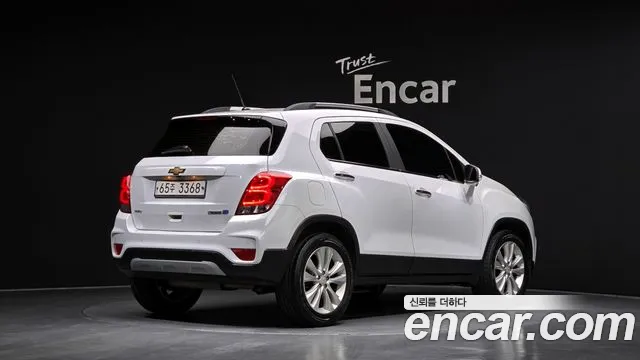 Chevrolet Tracker 2017 thumb 2