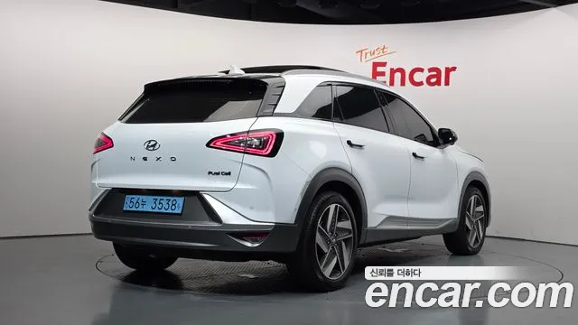 Hyundai Nexo 2024 thumb 2