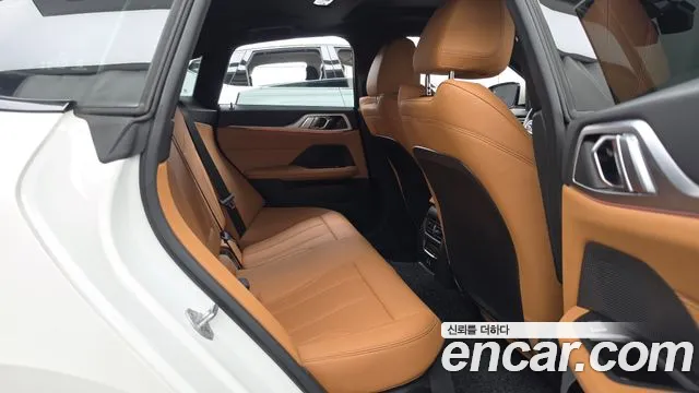 BMW i4 2025 thumb 12