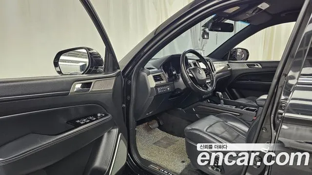 KG_Mobility_Ssangyong Rexton 2017 thumb 10